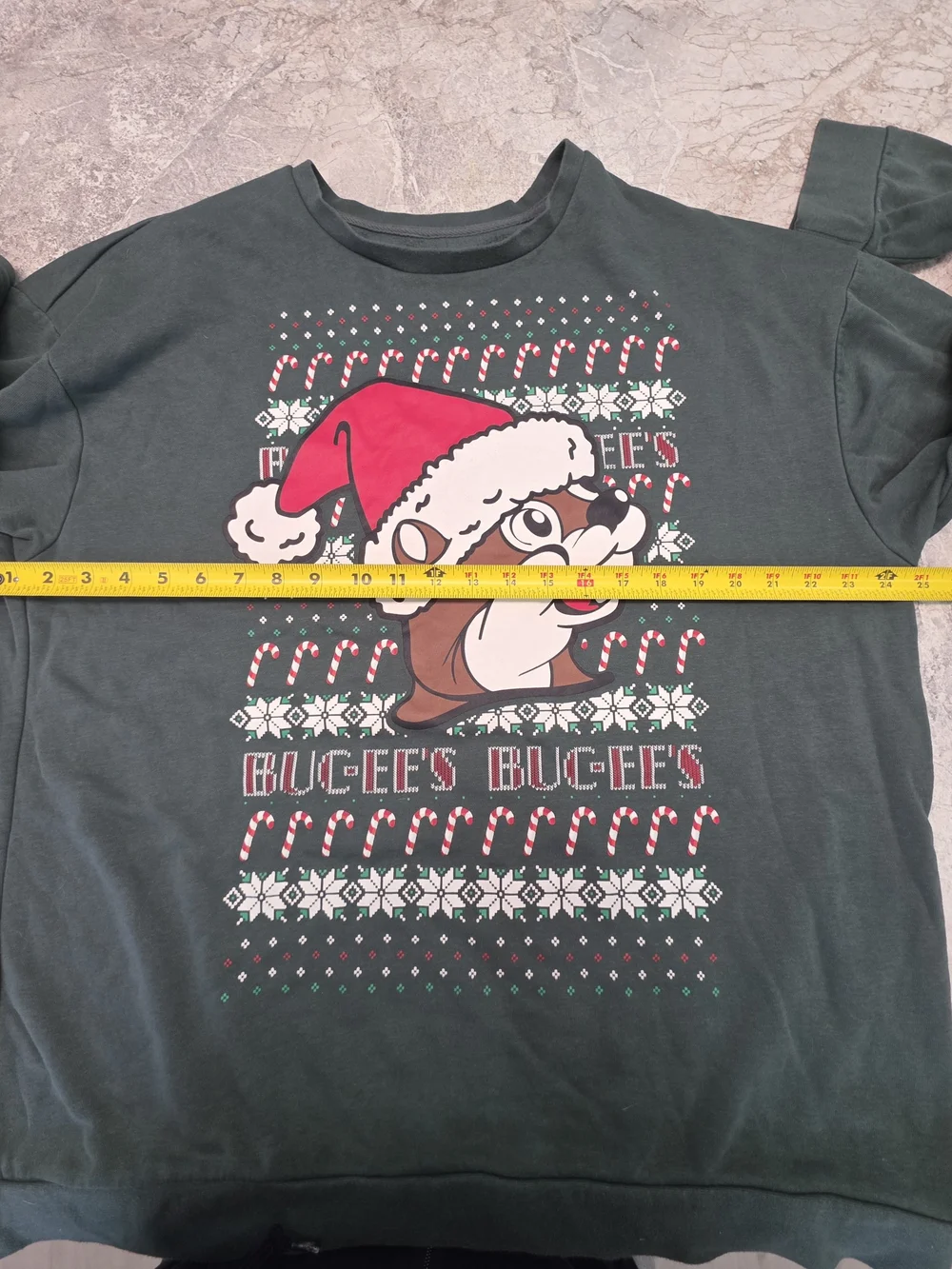 Buc-ee's Men's Dark Green Holiday Crewneck Sweatshirt Ugly Sweater
